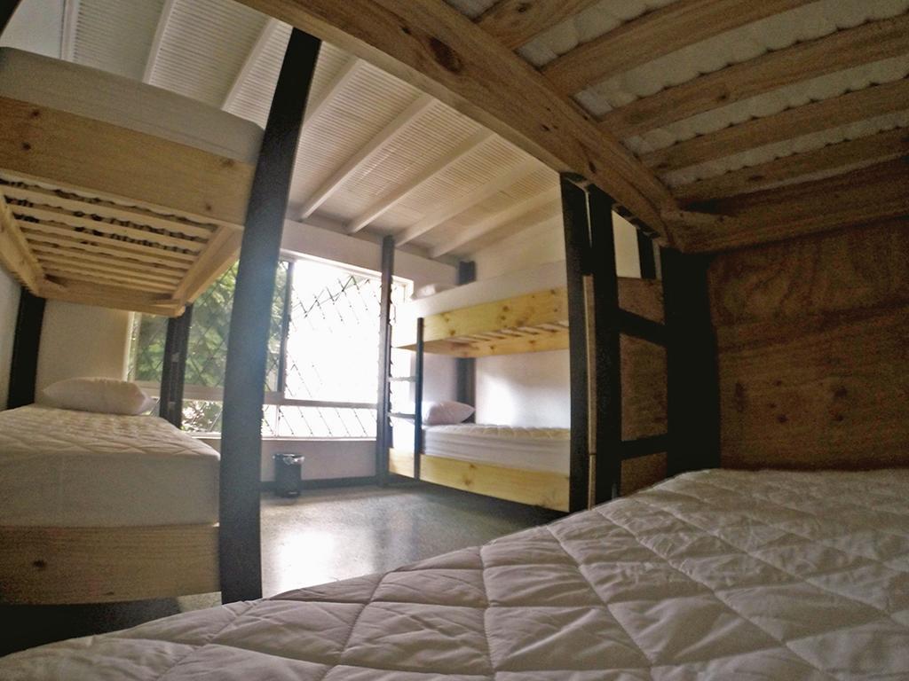 Blackpine Hostel Medellín Habitación foto
